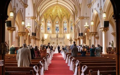 Fais le test : es-tu incollable pour ton mariage à l’Eglise ?